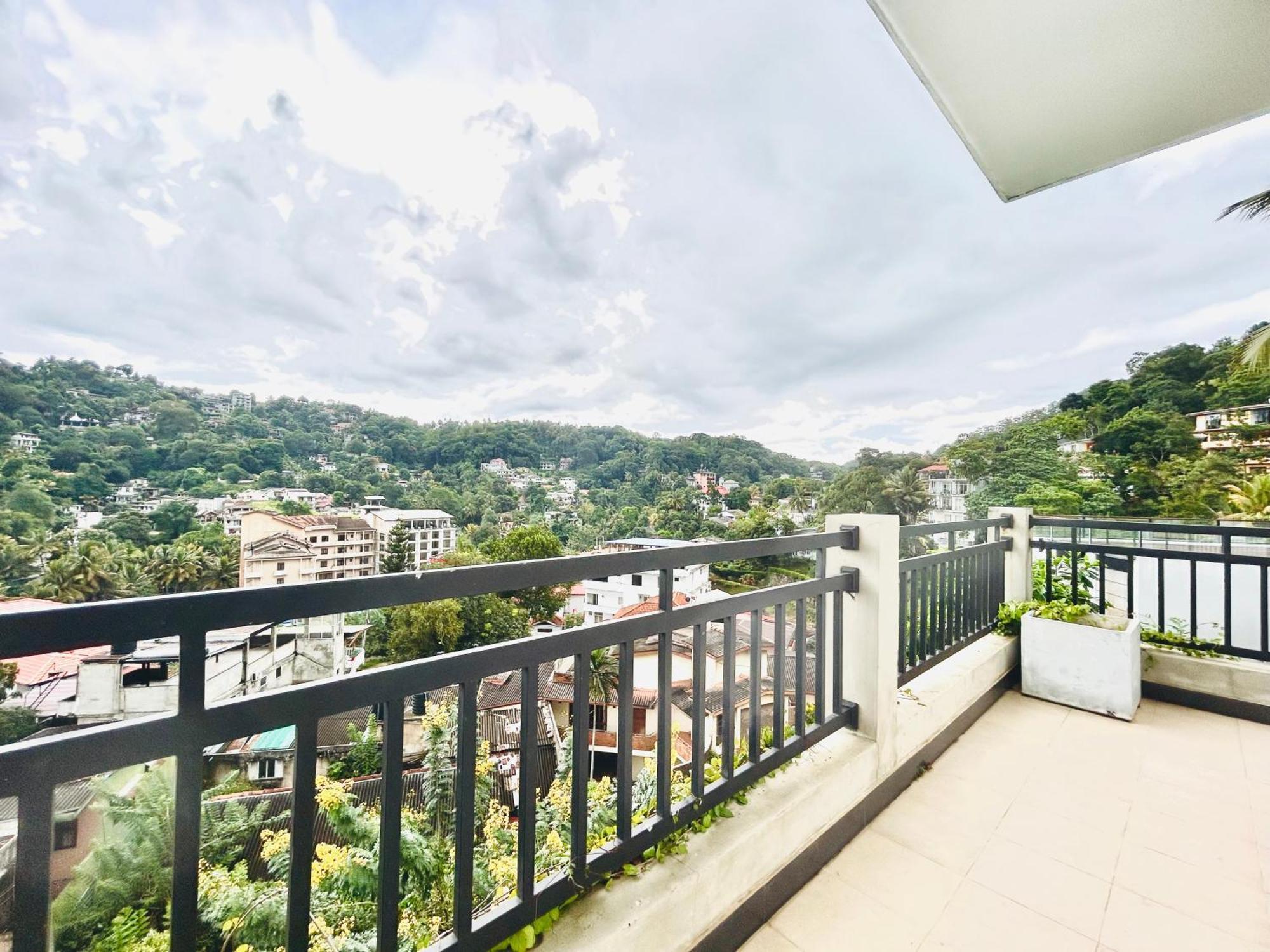 The Terrace Kandy Exterior photo